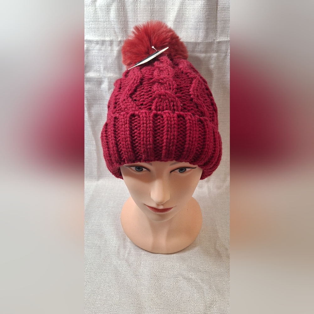 Women's  Wool Beanie Hat With Pompom Elegant Soft